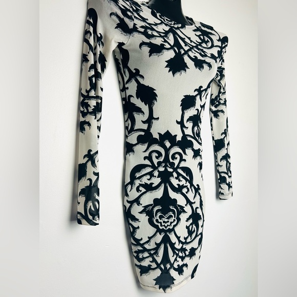 🔸2 for$11🔸
Black and White Long Sleeve Dress NWOT - Picture 5 of 11